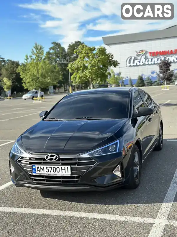 Седан Hyundai Elantra 2018 2 л. Автомат обл. Київська, Бровари - Фото 1/21