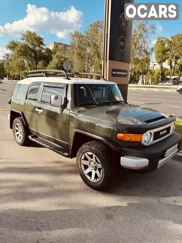 Позашляховик / Кросовер Toyota FJ Cruiser 2014 3.96 л. обл. Київська, Київ - Фото 1/9