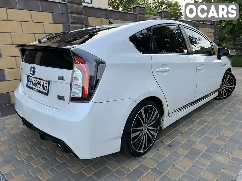 ZVW305764418 Toyota Prius 2015 Хэтчбек 1.8 л. Фото 2