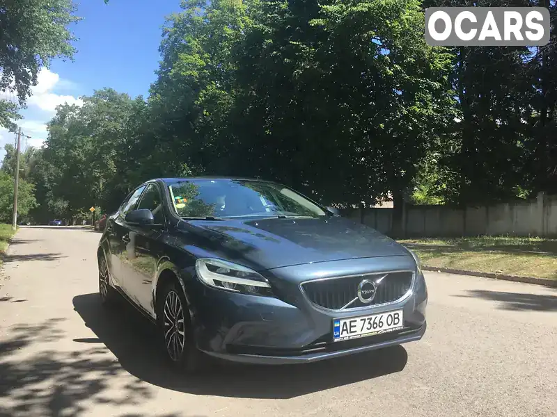 Хетчбек Volvo V40 2017 1.97 л. Автомат обл. Дніпропетровська, Дніпро (Дніпропетровськ) - Фото 1/20