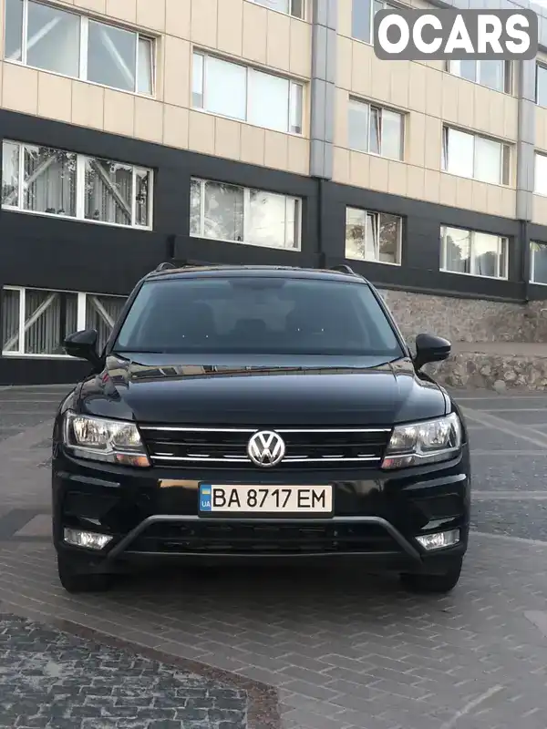 3VV3B7AX1JM219674 Volkswagen Tiguan 2018 Позашляховик / Кросовер 1.97 л. Фото 1