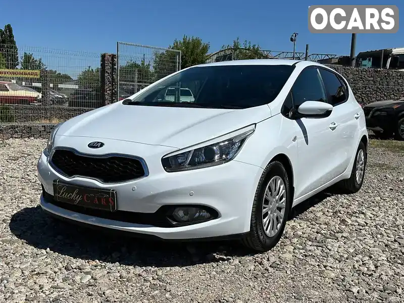 Хетчбек Kia Ceed 2013 1.6 л. Автомат обл. Одеська, Одеса - Фото 1/21