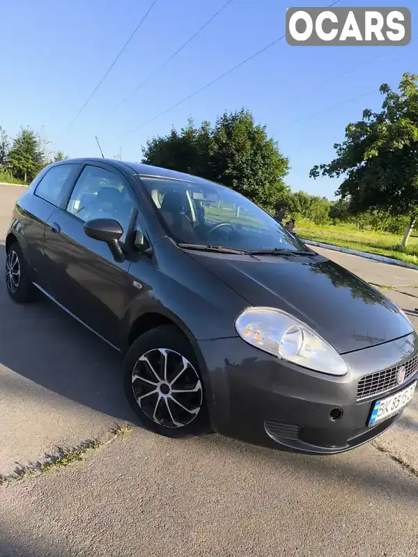 Хетчбек Fiat Grande Punto 2008 1.37 л. Ручна / Механіка обл. Рівненська, Рівне - Фото 1/21