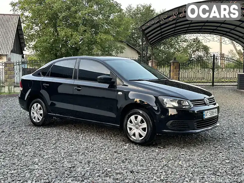 Седан Volkswagen Polo 2011 1.6 л. Ручна / Механіка обл. Івано-Франківська, Долина - Фото 1/21