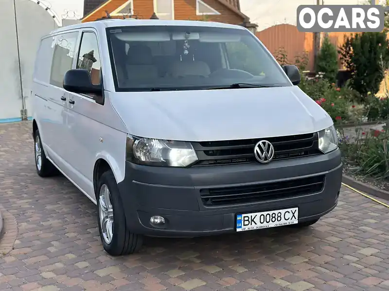 Фургон Volkswagen Transporter 2012 2 л. Ручна / Механіка обл. Рівненська, Сарни - Фото 1/21