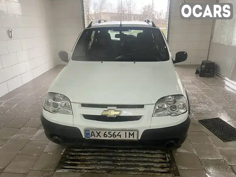 Позашляховик / Кросовер Chevrolet Niva 2015 null_content л. обл. Харківська, Барвінкове - Фото 1/11