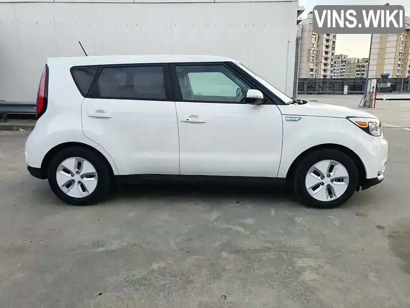 Внедорожник / Кроссовер Kia Soul 2016 null_content л. Автомат обл. Киевская, Киев - Фото 1/21