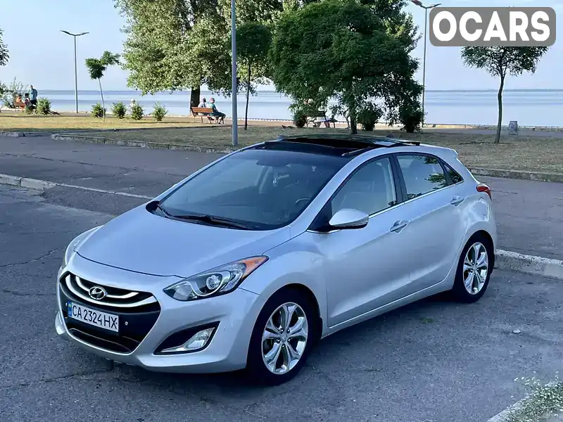 Хетчбек Hyundai Elantra 2013 1.8 л. Ручна / Механіка обл. Черкаська, Черкаси - Фото 1/21