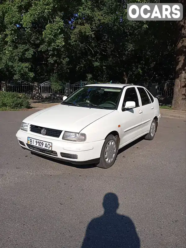 Седан Volkswagen Polo 1998 1.39 л. Ручна / Механіка обл. Полтавська, Полтава - Фото 1/12