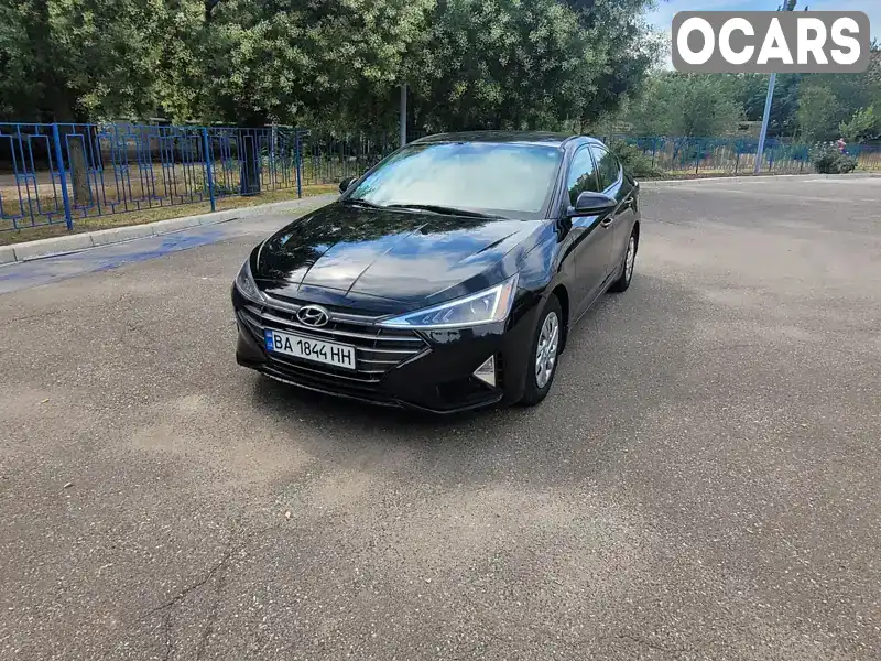 Седан Hyundai Elantra 2019 2 л. Автомат обл. Миколаївська, Миколаїв - Фото 1/10