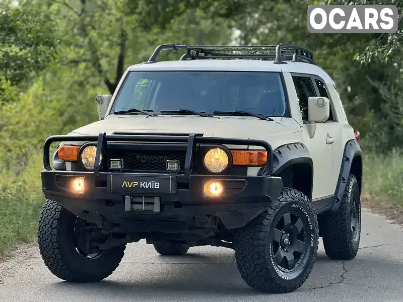 Внедорожник / Кроссовер Toyota FJ Cruiser 2007 4 л. Автомат обл. Киевская, Киев - Фото 1/21