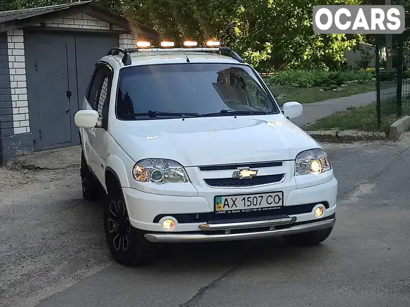 Позашляховик / Кросовер Chevrolet Niva 2011 1.69 л. Ручна / Механіка обл. Харківська, Харків - Фото 1/20