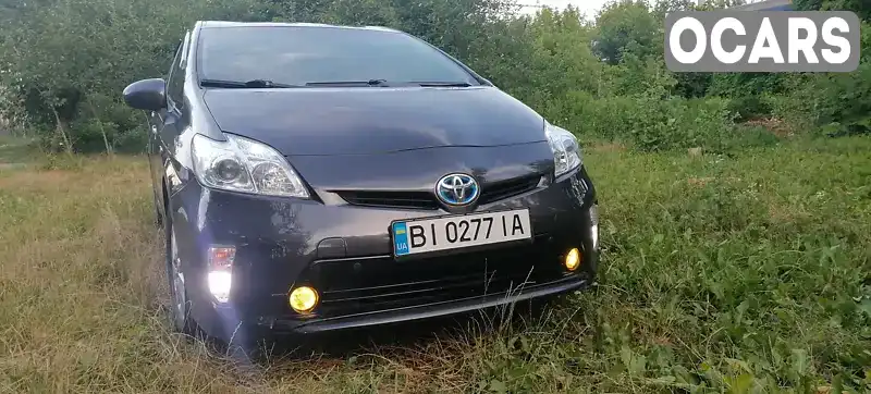 Хетчбек Toyota Prius 2013 1.8 л. Автомат обл. Полтавська, Полтава - Фото 1/21