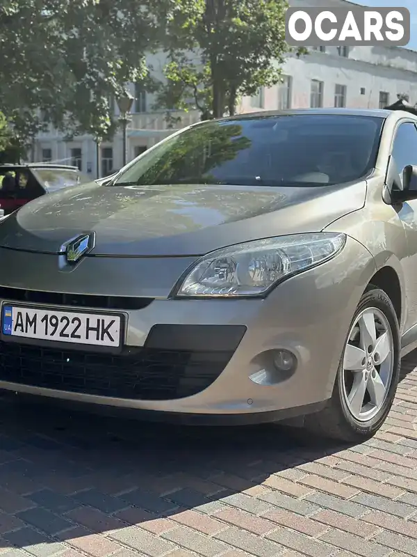 Хетчбек Renault Megane 2010 1.46 л. Ручна / Механіка обл. Житомирська, Звягель - Фото 1/8