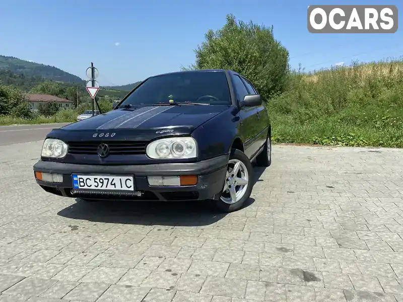 Хетчбек Volkswagen Golf 1994 1.6 л. Ручна / Механіка обл. Львівська, Турка - Фото 1/16