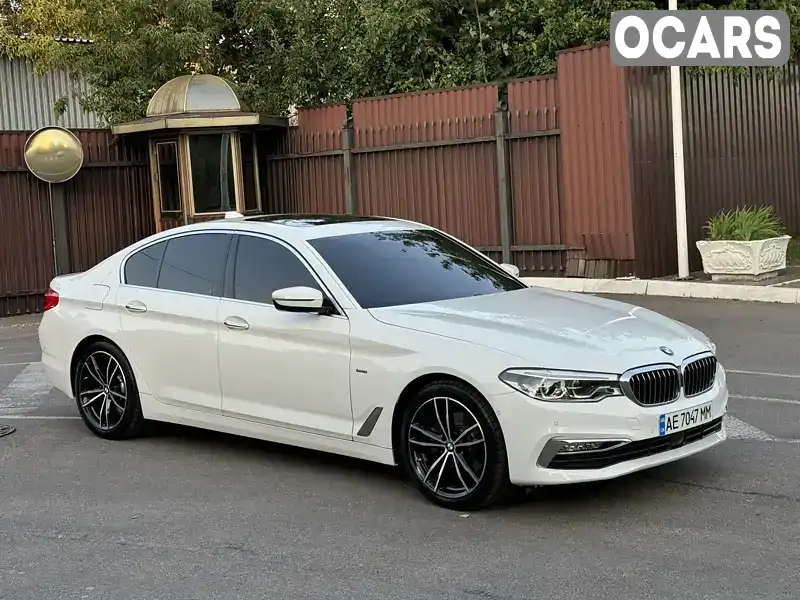 WBAJC310XJDB28655 BMW 5 Series 2018 Седан 2 л. Фото 1