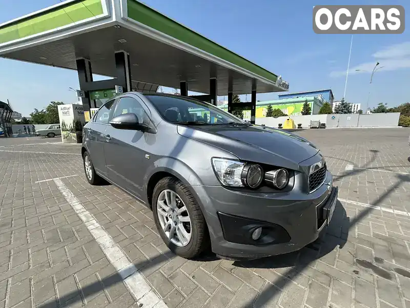 Седан Chevrolet Aveo 2013 1.4 л. Ручна / Механіка обл. Івано-Франківська, Івано-Франківськ - Фото 1/15