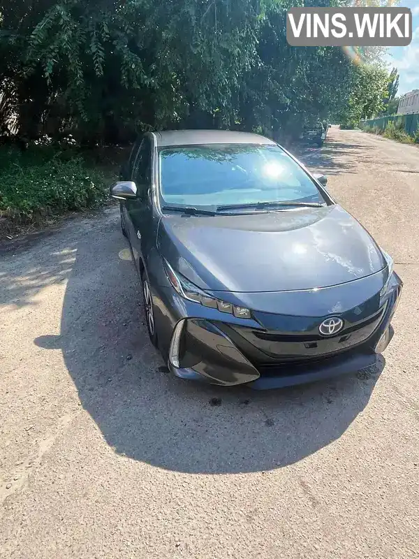 Хэтчбек Toyota Prius 2017 1.8 л. Автомат обл. Киевская, Киев - Фото 1/15