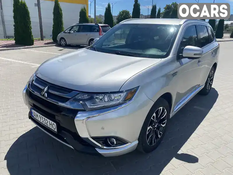 Позашляховик / Кросовер Mitsubishi Outlander 2018 2 л. Автомат обл. Житомирська, Житомир - Фото 1/21