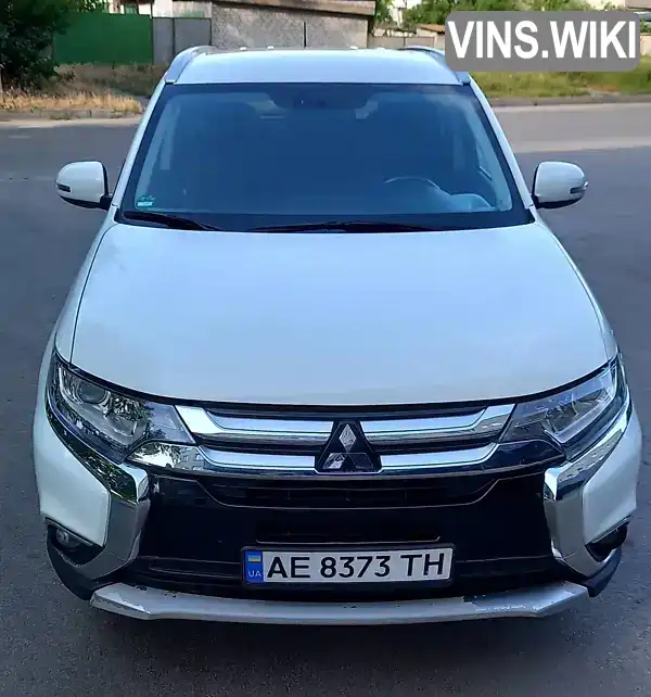 Позашляховик / Кросовер Mitsubishi Outlander 2016 2 л. Ручна / Механіка обл. Дніпропетровська, Дніпро (Дніпропетровськ) - Фото 1/18