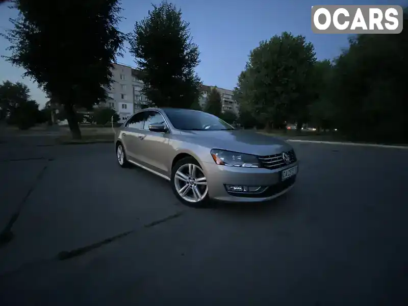 Седан Volkswagen Passat 2013 1.8 л. Автомат обл. Черкасская, Золотоноша - Фото 1/12