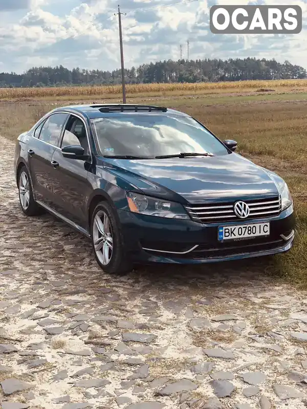 Седан Volkswagen Passat 2014 1.97 л. Автомат обл. Рівненська, Костопіль - Фото 1/12