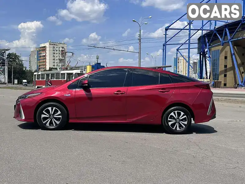 Хетчбек Toyota Prius 2016 1.8 л. Варіатор обл. Харківська, Харків - Фото 1/21