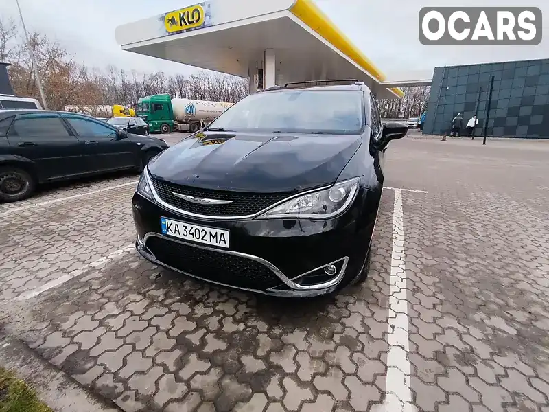 Минивэн Chrysler Pacifica 2019 3.6 л. Автомат обл. Киевская, Киев - Фото 1/9