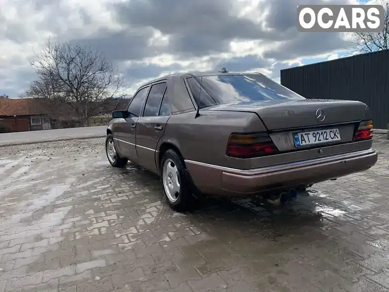 WDB1240231B126417 Mercedes-Benz E-Class 1990 Седан 2.5 л. Фото 3