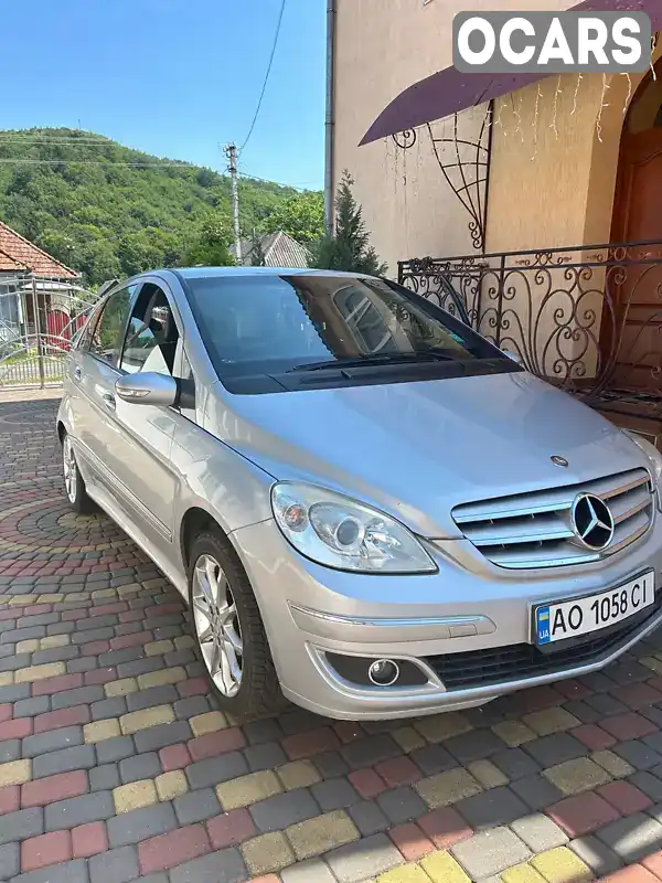 Хетчбек Mercedes-Benz B-Class 2006 2 л. Ручна / Механіка обл. Закарпатська, Мукачево - Фото 1/8