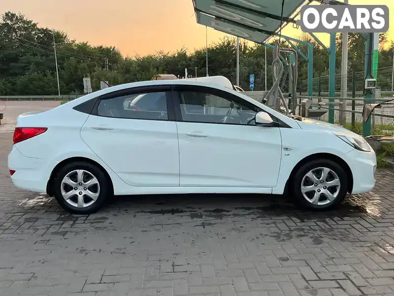 Седан Hyundai Accent 2012 1.6 л. Автомат обл. Житомирська, Житомир - Фото 1/9