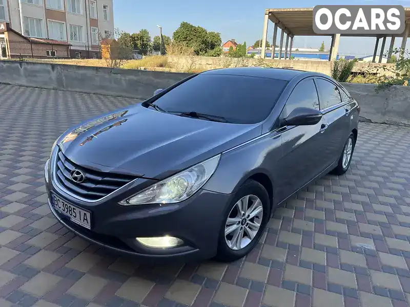 Седан Hyundai Sonata 2010 2 л. Автомат обл. Винницкая, Гайсин - Фото 1/12