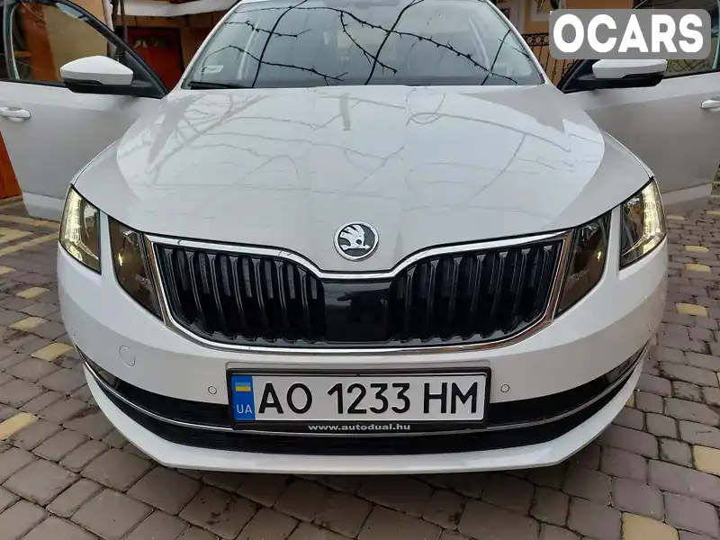 Універсал Skoda Octavia 2017 1.6 л. Ручна / Механіка обл. Закарпатська, Берегове - Фото 1/9