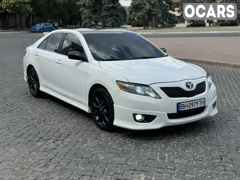 Седан Toyota Camry 2010 2.49 л. обл. Одеська, Чорноморськ (Іллічівськ) - Фото 1/21