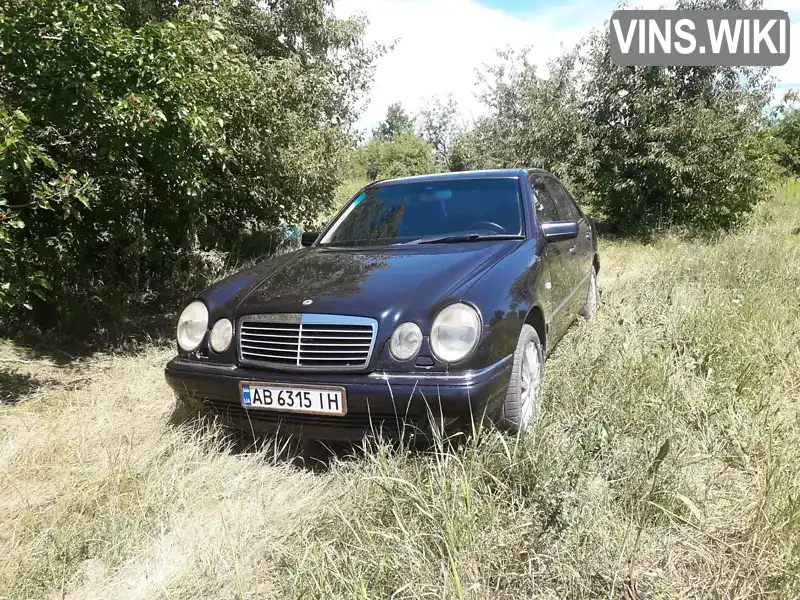 Седан Mercedes-Benz E-Class 1999 2.2 л. Ручна / Механіка обл. Вінницька, Вінниця - Фото 1/18