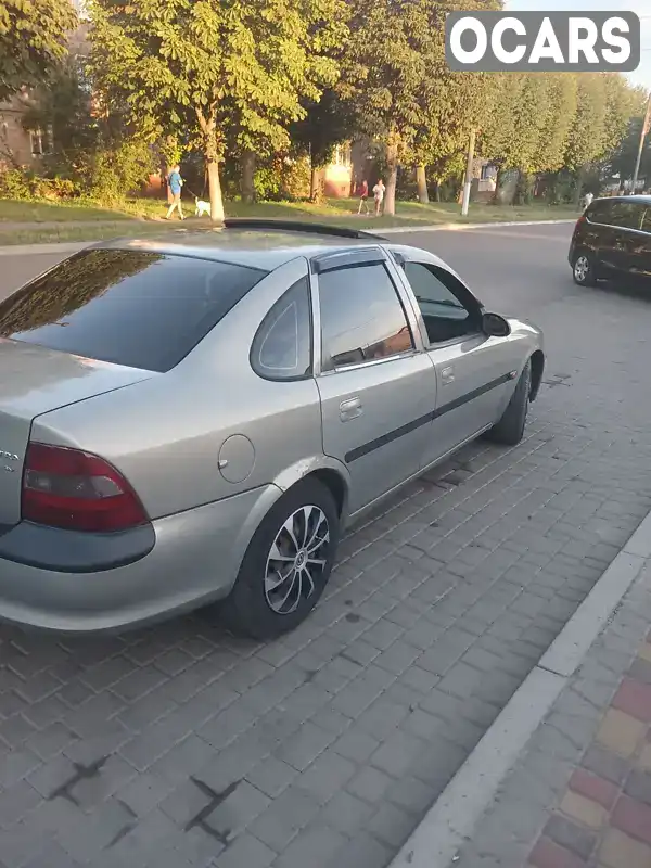 Седан Opel Vectra 1996 1.8 л. Ручна / Механіка обл. Волинська, Нововолинськ - Фото 1/10