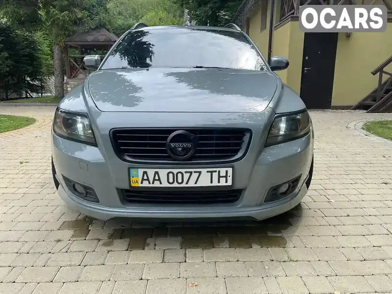 Універсал Volvo V50 2009 2 л. Ручна / Механіка обл. Чернівецька, Чернівці - Фото 1/21