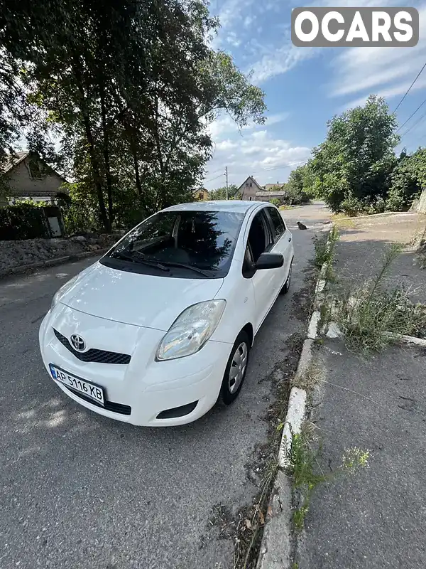 Хетчбек Toyota Yaris 2010 1 л. Ручна / Механіка обл. Запорізька, Запоріжжя - Фото 1/11