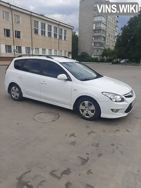 Універсал Hyundai i30 2011 1.58 л. Ручна / Механіка обл. Житомирська, Звягель - Фото 1/12