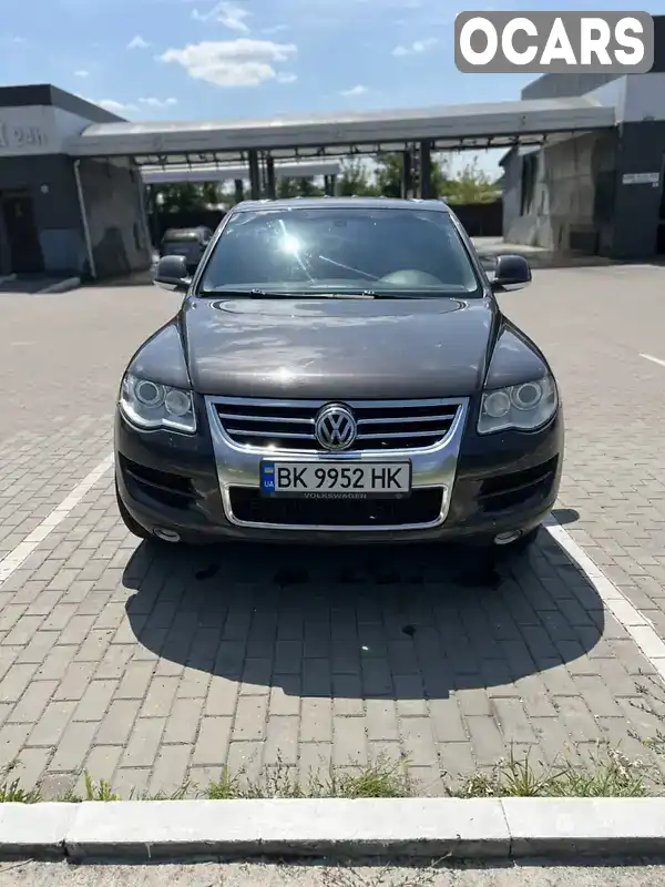 Позашляховик / Кросовер Volkswagen Touareg 2007 3 л. Автомат обл. Рівненська, Гоща - Фото 1/8