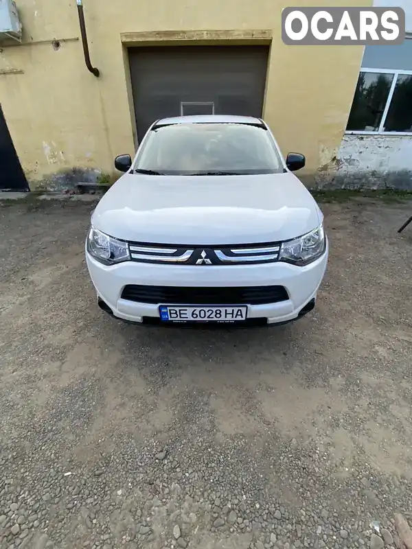 Позашляховик / Кросовер Mitsubishi Outlander 2013 2.36 л. Варіатор обл. Чернівецька, Чернівці - Фото 1/21