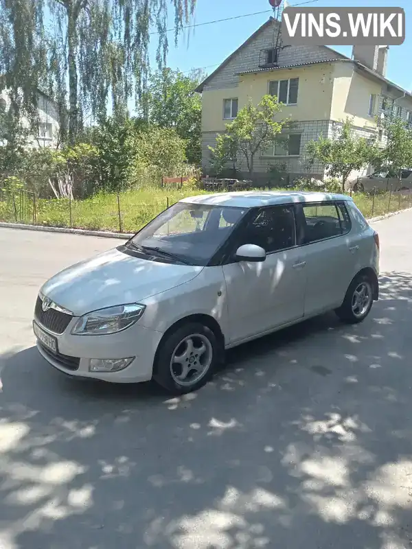 Хетчбек Skoda Fabia 2012 1.39 л. Ручна / Механіка обл. Вінницька, Ладижин - Фото 1/11