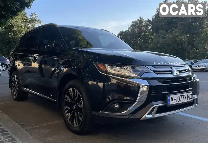 Позашляховик / Кросовер Mitsubishi Outlander 2018 2 л. Автомат обл. Львівська, Львів - Фото 1/21