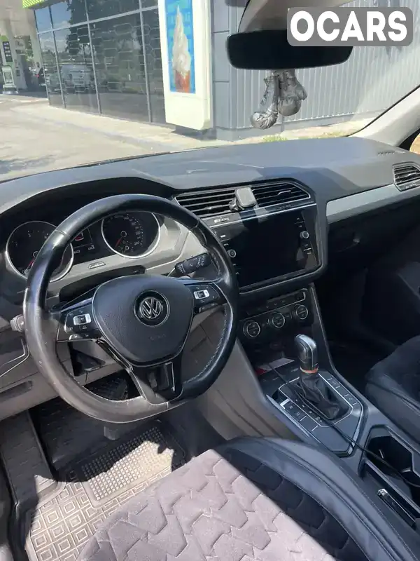 WVGZZZ5NZJW923615 Volkswagen Tiguan 2018 Внедорожник / Кроссовер 1.97 л. Фото 9