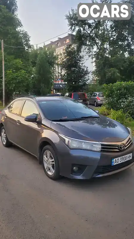 Седан Toyota Corolla 2013 1.3 л. Автомат обл. Закарпатська, Ужгород - Фото 1/9