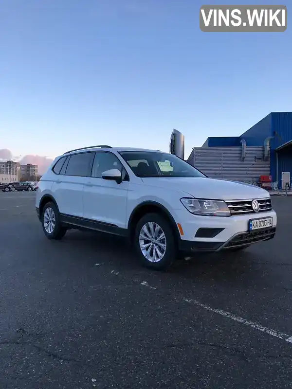 Внедорожник / Кроссовер Volkswagen Tiguan 2020 1.98 л. Автомат обл. Киевская, Киев - Фото 1/9