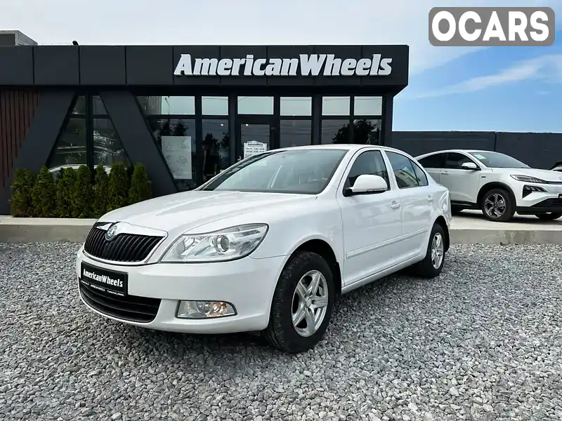 Ліфтбек Skoda Octavia 2012 1.6 л. Ручна / Механіка обл. Чернівецька, Чернівці - Фото 1/20