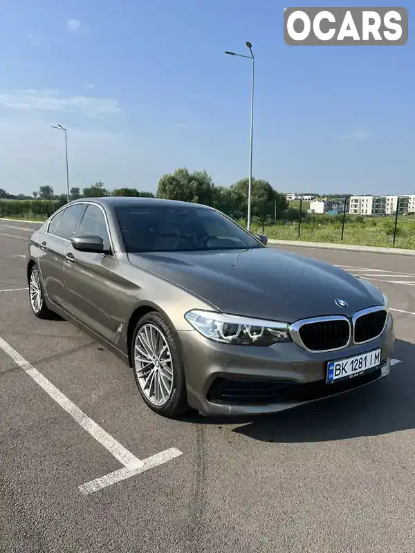 WBAJA5C51KWW12288 BMW 5 Series 2018 Седан 2 л. Фото 1