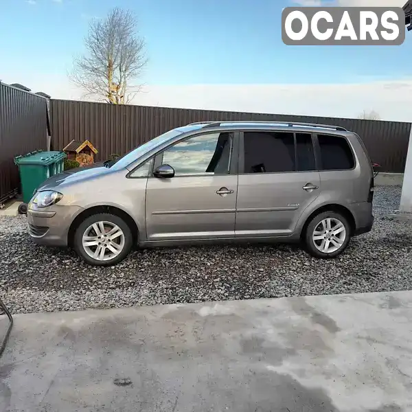 Мінівен Volkswagen Touran 2010 2 л. Автомат обл. Вінницька, Гайсин - Фото 1/9