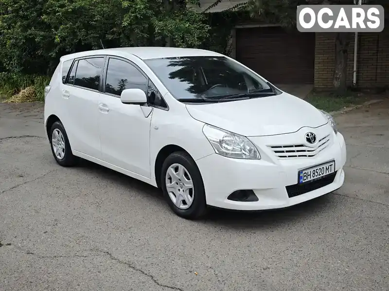 Мінівен Toyota Verso 2012 2 л. Ручна / Механіка обл. Одеська, Одеса - Фото 1/21